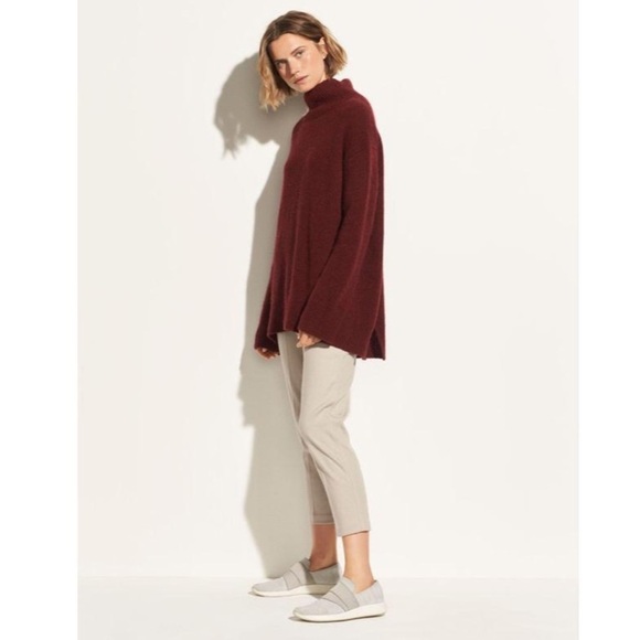 VINCE Cherry Red Cashmere Double Slit Back Hem Oversized Turtleneck Sweater Sz S - Picture 4 of 12